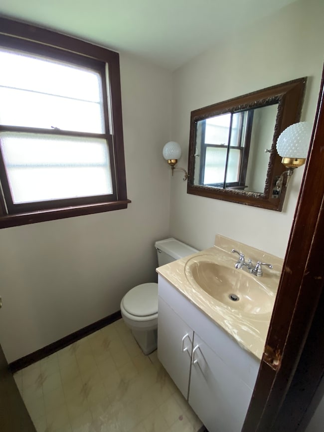 17553 Chestnut Ave, Country Club Hills, IL 60478 - photo 6