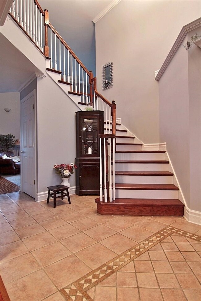 1375 Tanglewood Ct, Crown Point, IN 46307 - photo 2