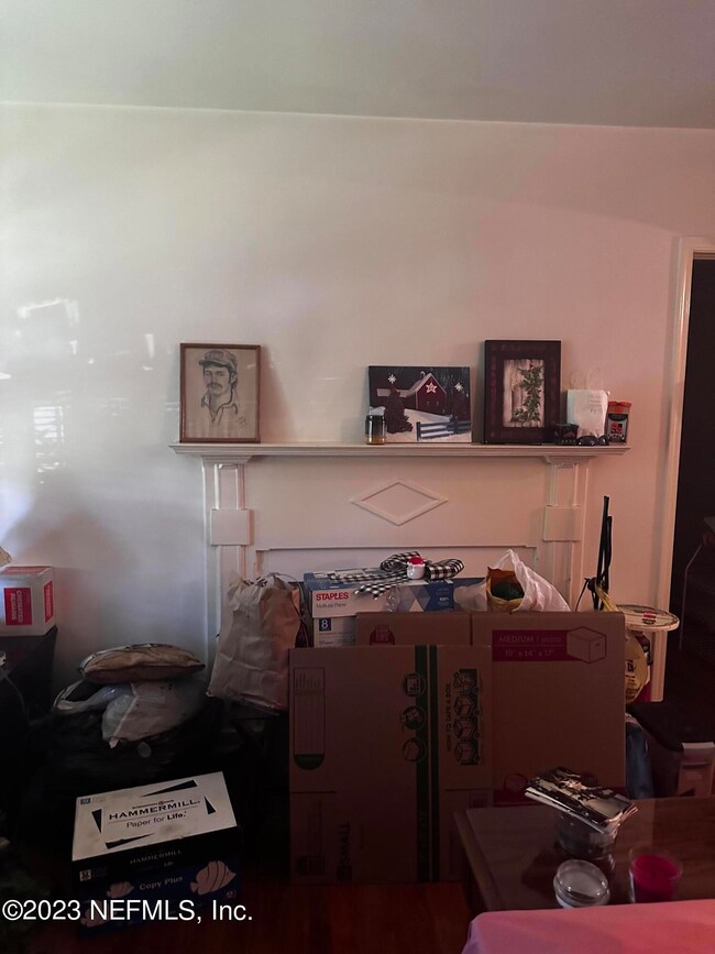 1317 Pine Grove Ct, Jacksonville, FL 32205 - photo 2