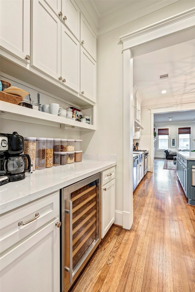 722 Ashland St, Houston, TX 77007 - photo 5