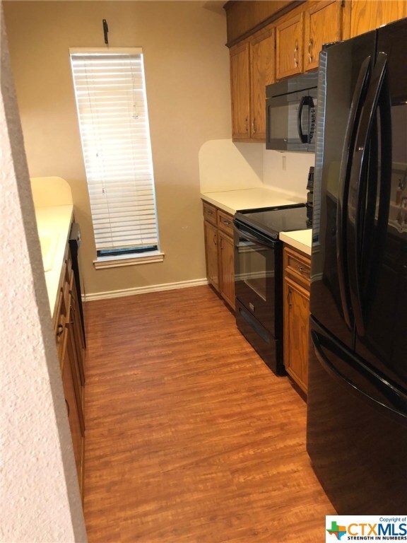 611 W Hopkins St, San Marcos, TX 78666 - photo 4