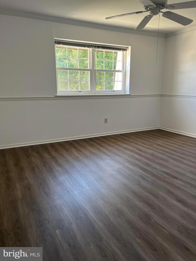 208-J Hampton Crossing, Southampton, PA 18966 - photo 6