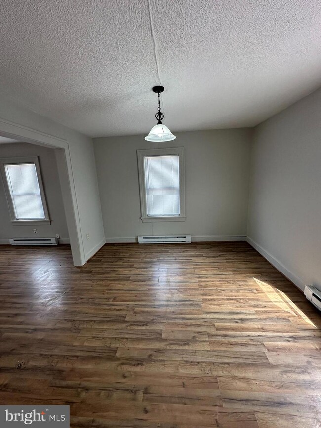 115 N Hawksbill St, Luray, VA 22835 - photo 7