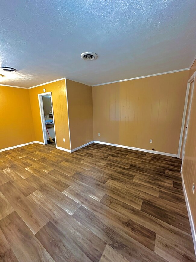 612 25th St, McComb, MS 39648 - photo 4