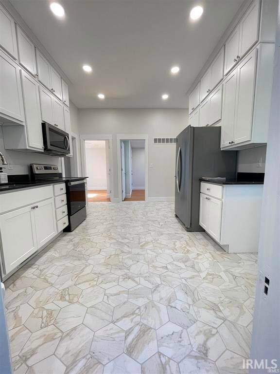 402 W Jennings St, Newburgh, IN 47630 - photo 3