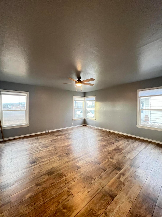 1605 Avalon St, Klamath Falls, OR 97603 - photo 3