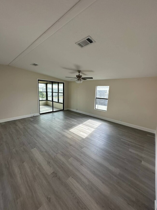 333A Dogleg Dr unit 333a, Mulberry, FL 33860 - photo 5