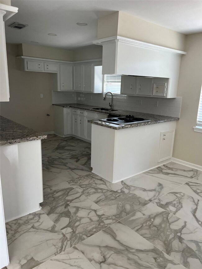 218 Oakwood Dr, Spring, TX 77386 - photo 7