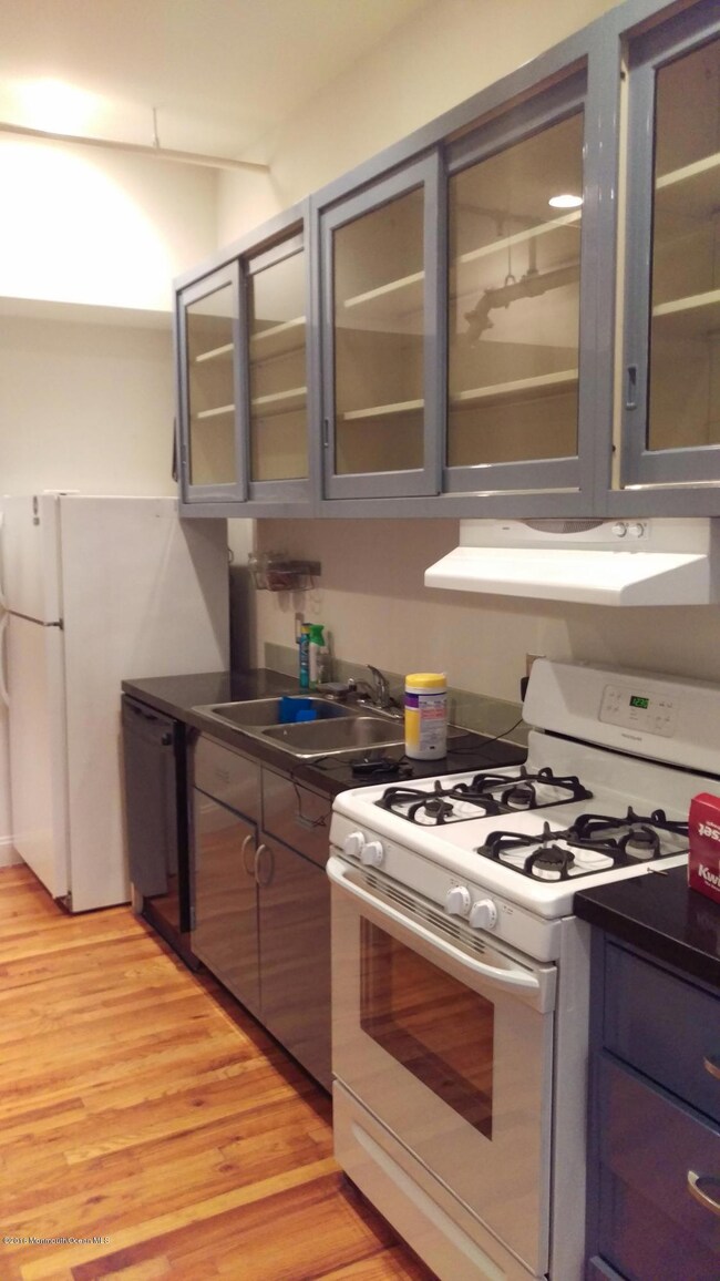 640 Mattison Ave unit 6, Asbury Park, NJ 07712 - photo 2