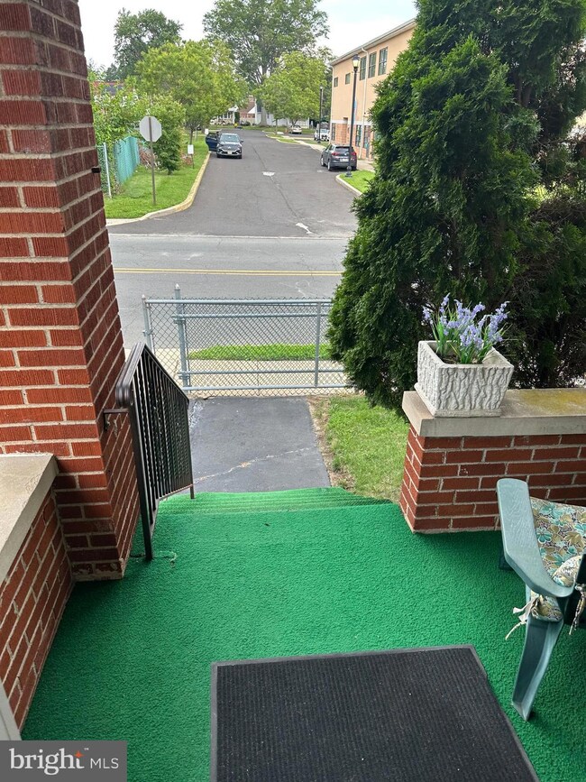 359 Parkway Ave, Trenton, NJ 08618 - photo 4