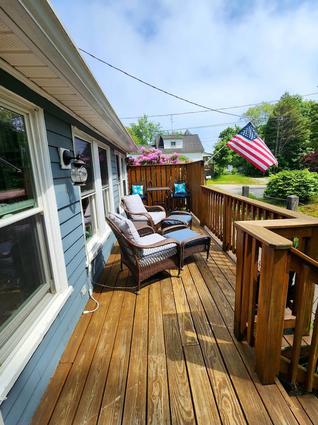 44 Adelaide Rd, Old Orchard Beach, ME 04064 - photo 4