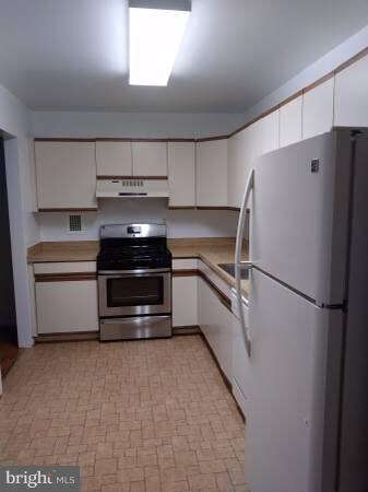 Van Ness East unit 117, Washington, DC 20008 - photo 5