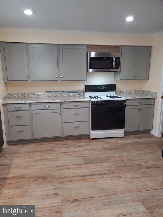 2753 Norfen Rd, Halethorpe, MD 21227 - photo 4