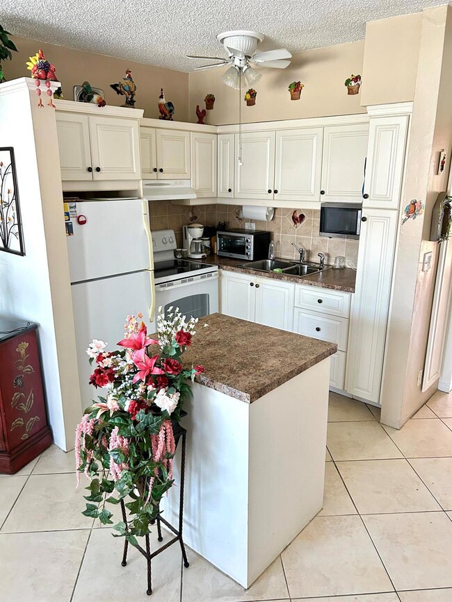 920 SW 11th Ave unit 5, Hallandale Beach, FL 33009 - photo 4