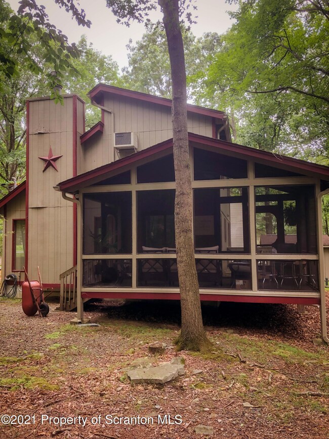 108 Skyview Rd, Dingmans Ferry, PA 18328 - photo 6