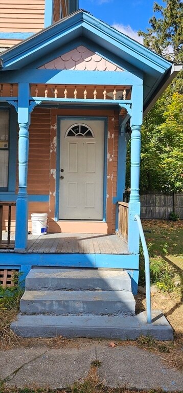 139 Westminster St, Springfield, MA 01109 - photo 3