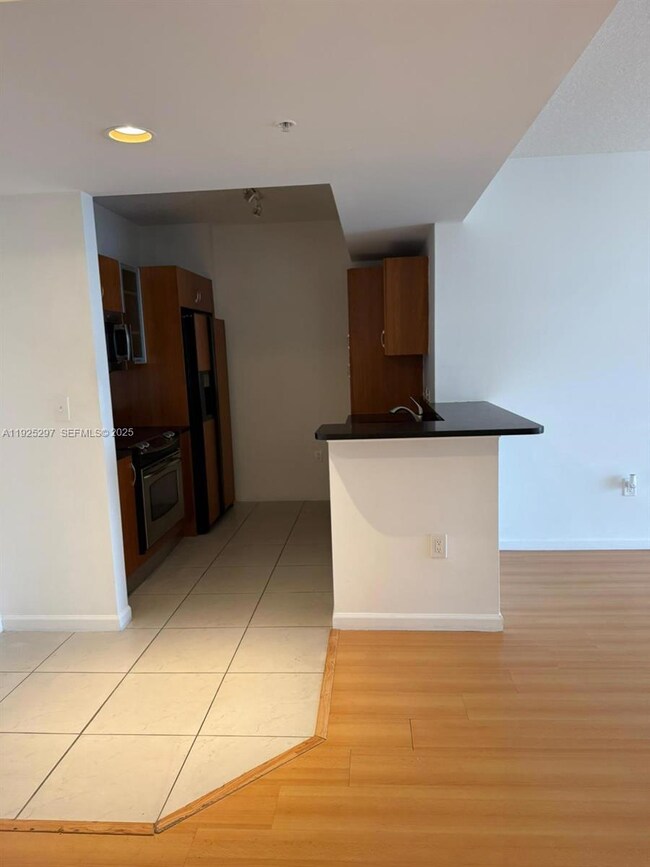 Venture At Aventura East unit 1008, Aventura, FL 33180 - photo 7