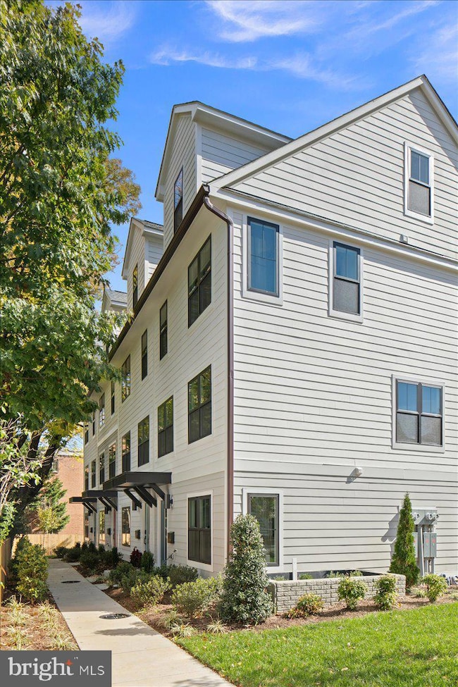 915 N Irving St, Arlington, VA 22201 - photo 5