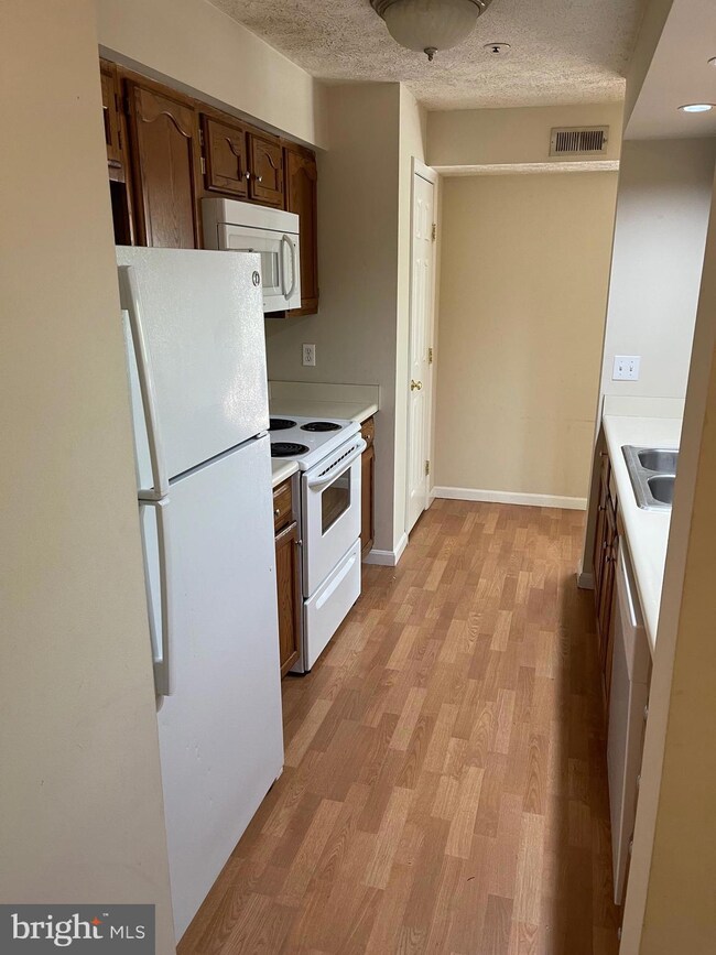 1305-G Cedar Crest Ct unit 1305-G, Edgewood, MD 21040 - photo 3