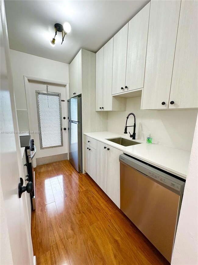 1450 Atlantic Shores Blvd unit 209, Hallandale Beach, FL 33009 - photo 7