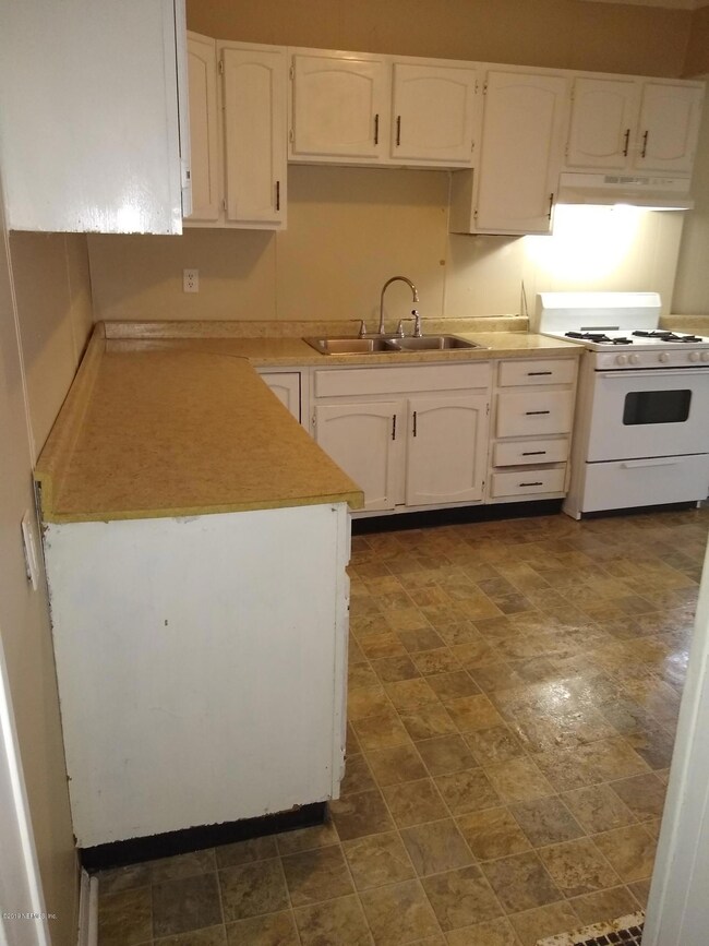 2121 N 18th St, Lafayette, IN 47904 - photo 4