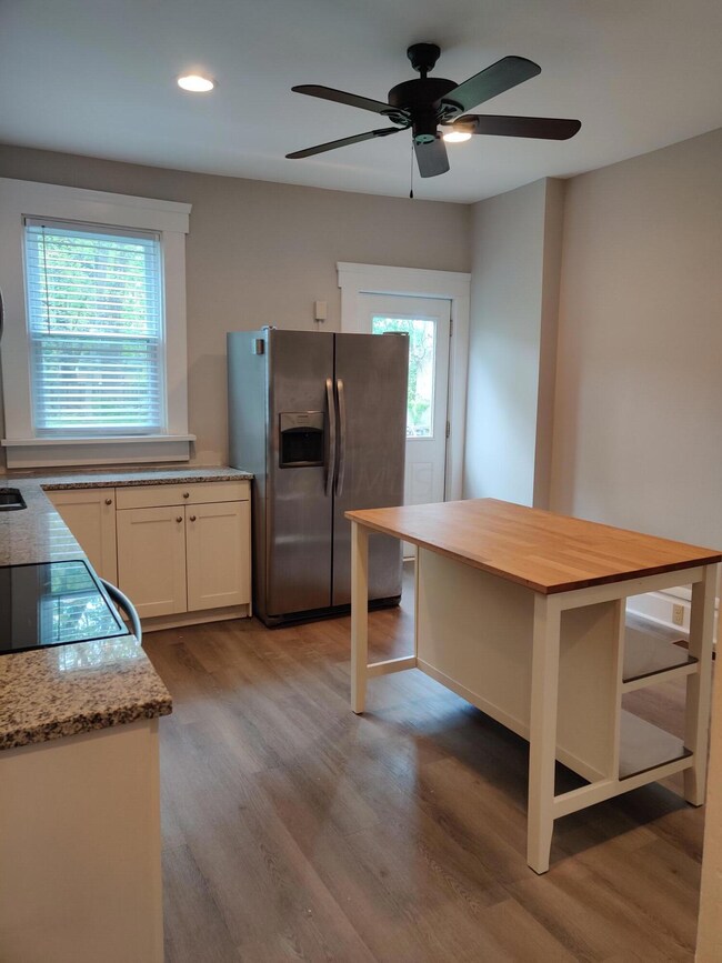 233 Miller Ave unit 237, Columbus, OH 43205 - photo 6