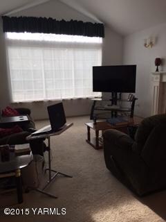 Living room 1