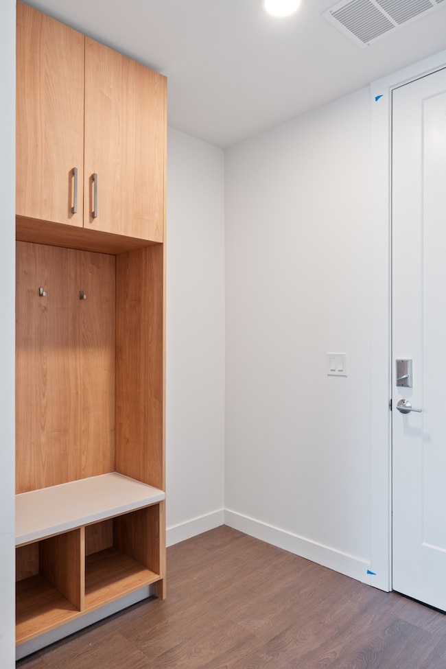 Pullman at Gulch Union unit 909, Nashville, TN 37203 - photo 3