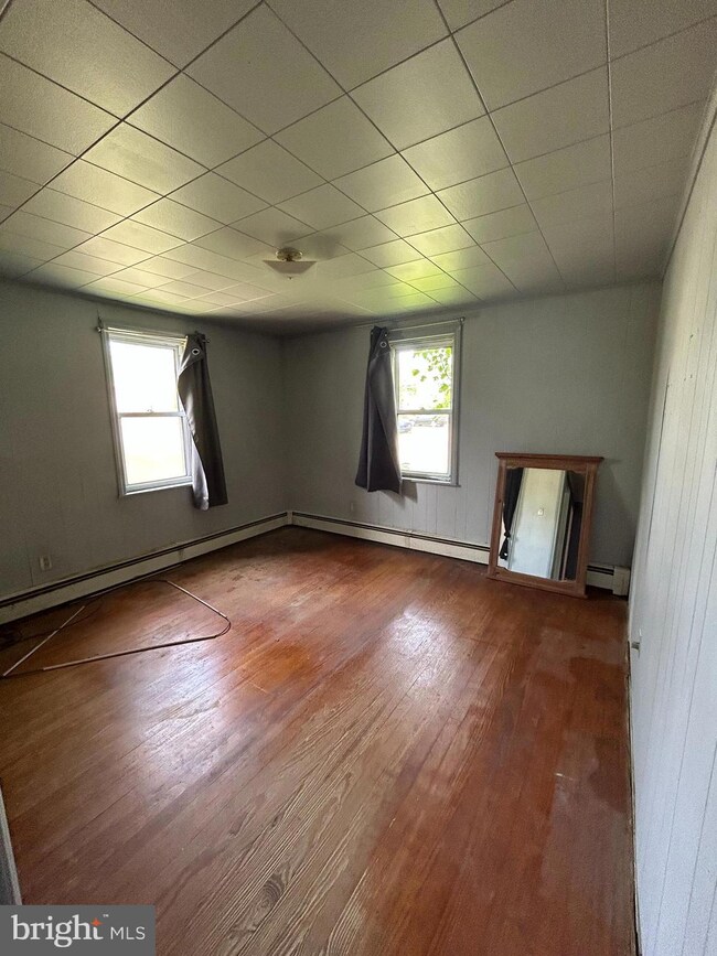 24 Columbia Ave, Hatfield, PA 19440 - photo 4