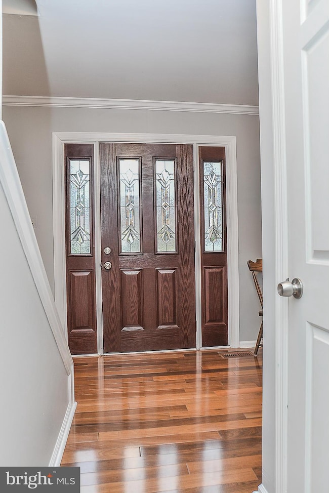 7608 Cervantes Ct, Springfield, VA 22153 - photo 2