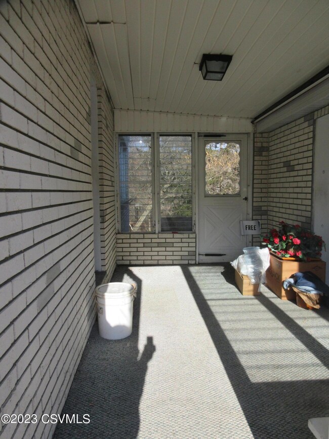 22 Emworth Ave, Shamokin, PA 17872 - photo 6