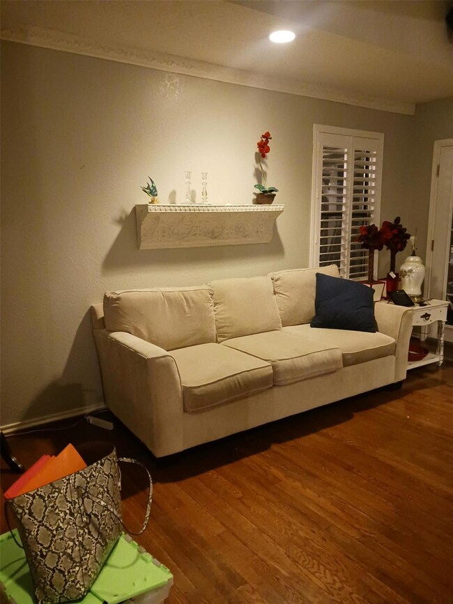 1517 Autumn Chase Square, Bedford, TX 76022 - photo 2