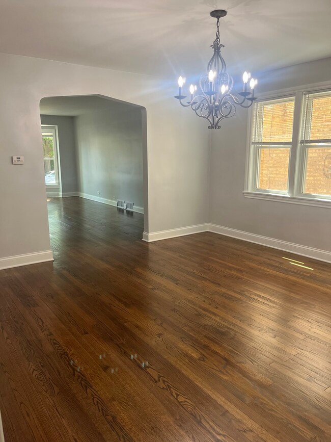 6438 N Fairfield Ave unit 1, Chicago, IL 60645 - photo 4