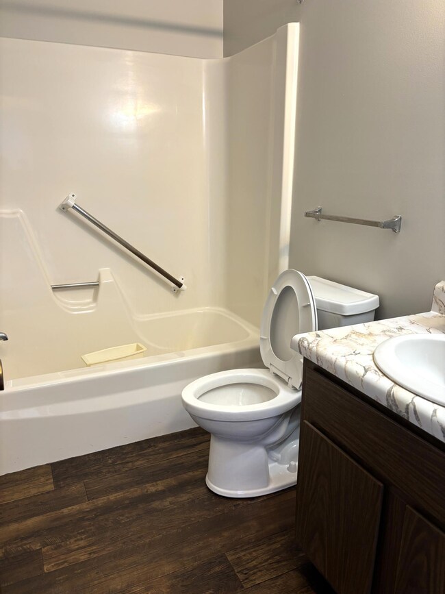 107 N 4th Ave unit 1, Parkers Prairie, MN 56361 - photo 6