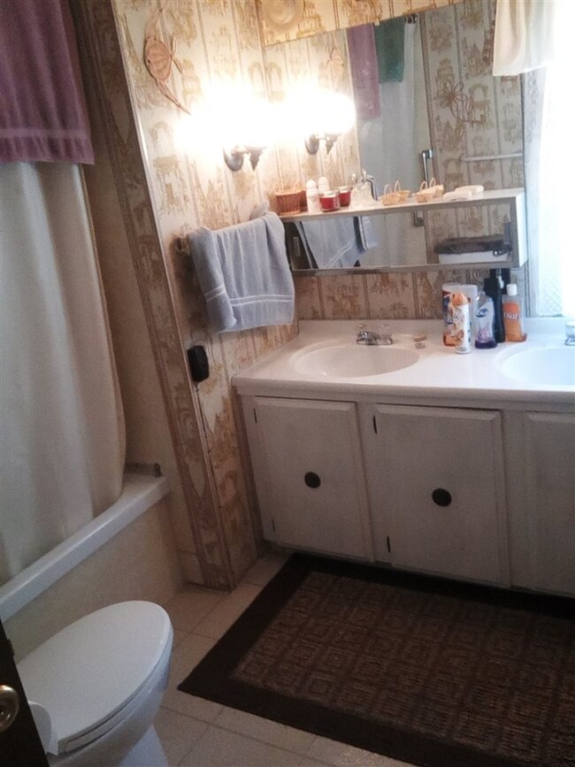 10 Mayflower Ave, Charlestown, NH 03603 - photo 6