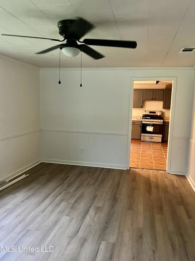 1406 Polk Ave, Pascagoula, MS 39567 - photo 2