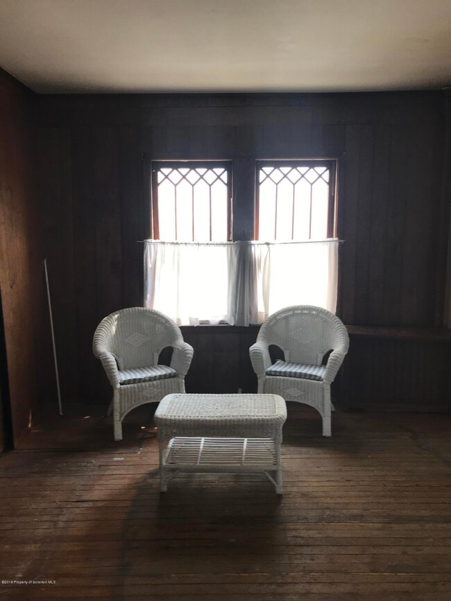 413 Susquehanna Ave, Olyphant, PA 18447 - photo 5