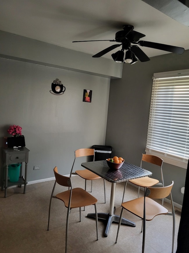 701 Spring Ct unit 6, University Park, IL 60484 - photo 2