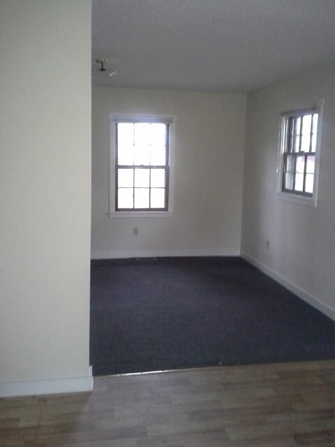 1203 W 10th St, Roanoke Rapids, NC 27870 - photo 4