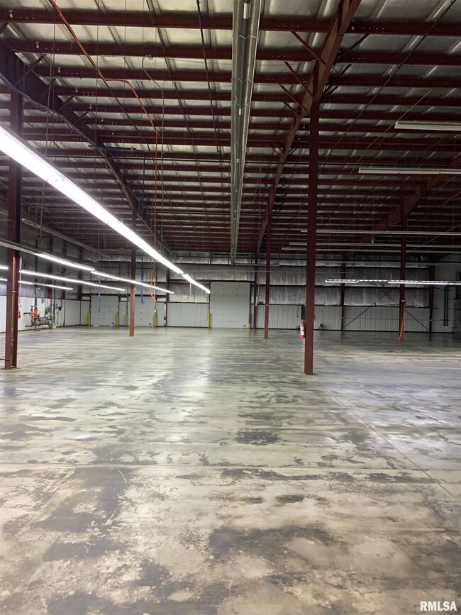 400 Capitol Way, Jacksonville, IL 62650 - photo 3