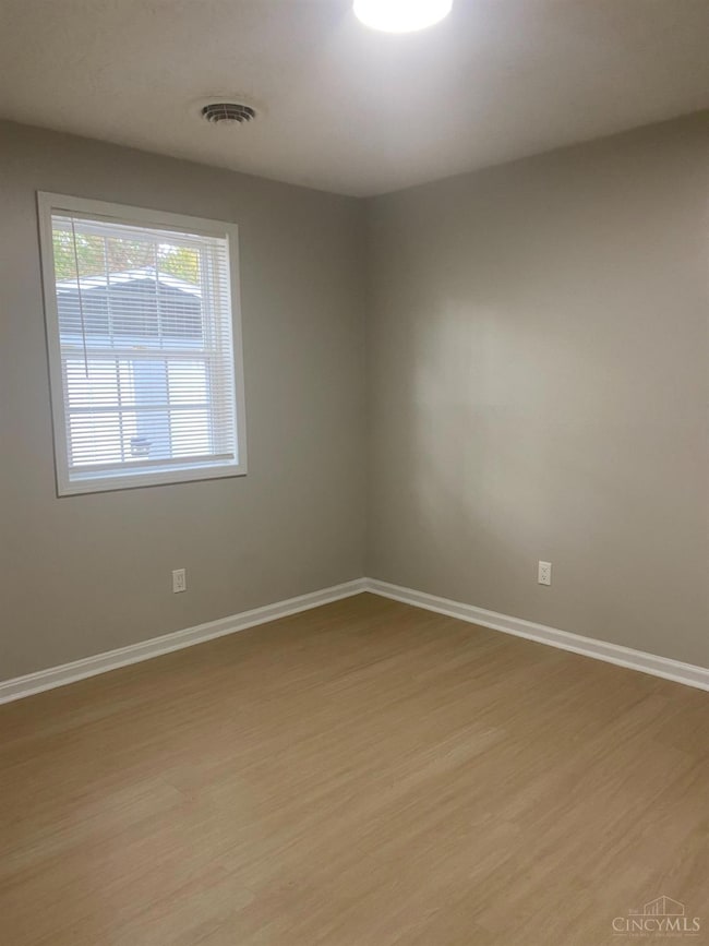 949 Anderson Ferry Rd, Cincinnati, OH 45238 - photo 4