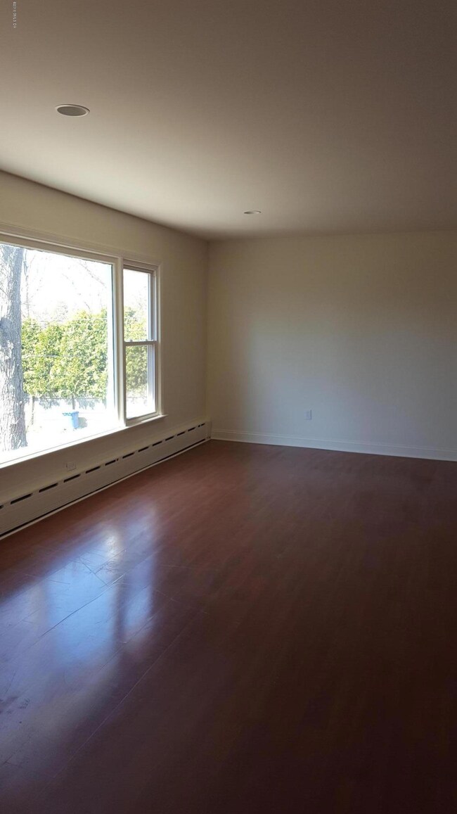 22 Park Place, Riverside, CT 06878 - photo 3