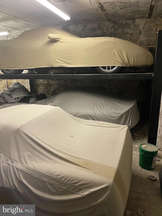 201 Spring Mill Ave unit GARAGE, Conshohocken, PA 19428 - photo 4