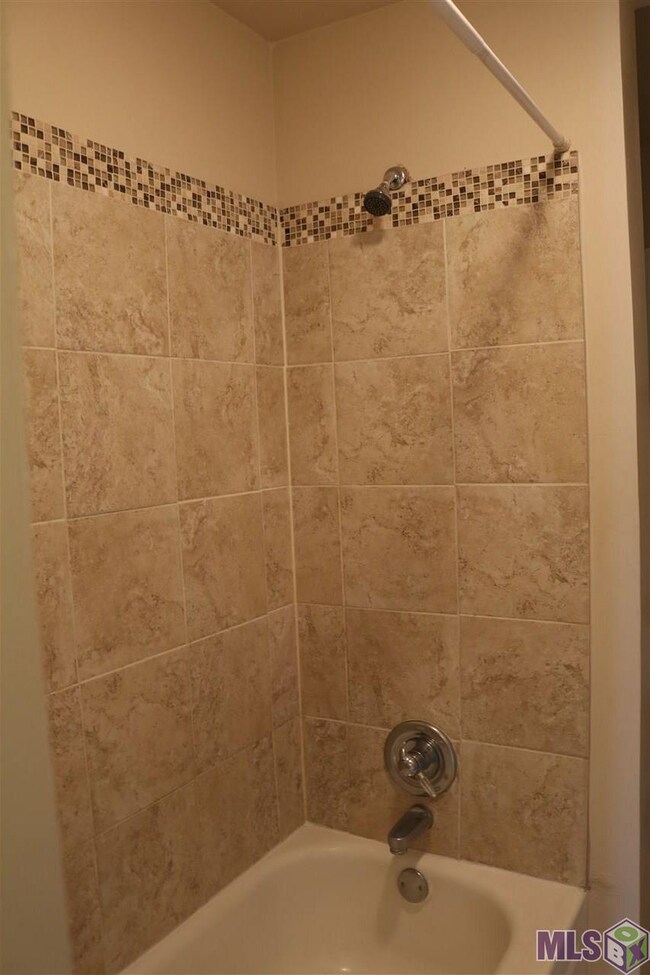 7540 Beekman Dr, Baton Rouge, LA 70817 - photo 4