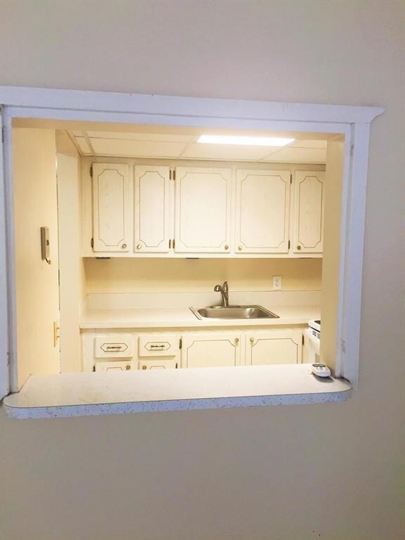 215 Windsor J, West Palm Beach, FL 33417 - photo 5