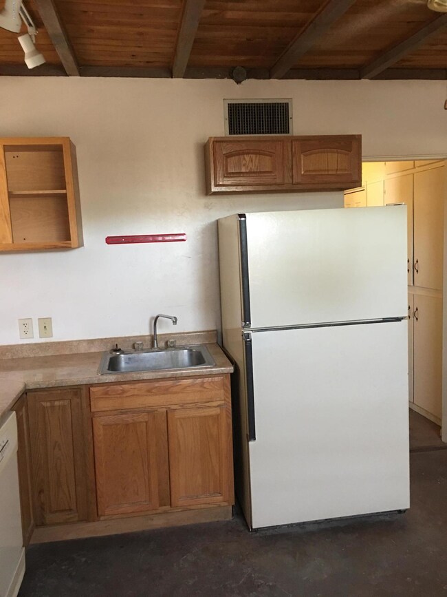 3653 N Tucson Blvd, Tucson, AZ 85716 - photo 4