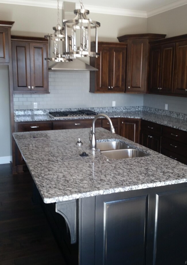 1386 N Rockingham Ave, Nixa, MO 65714 - photo 5