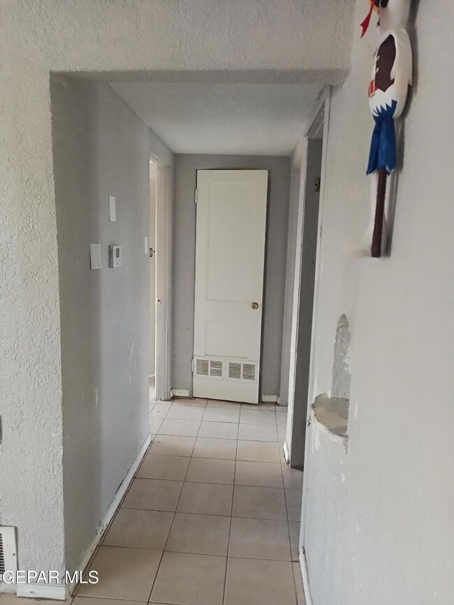 7627 Adobe Dr, El Paso, TX 79915 - photo 7