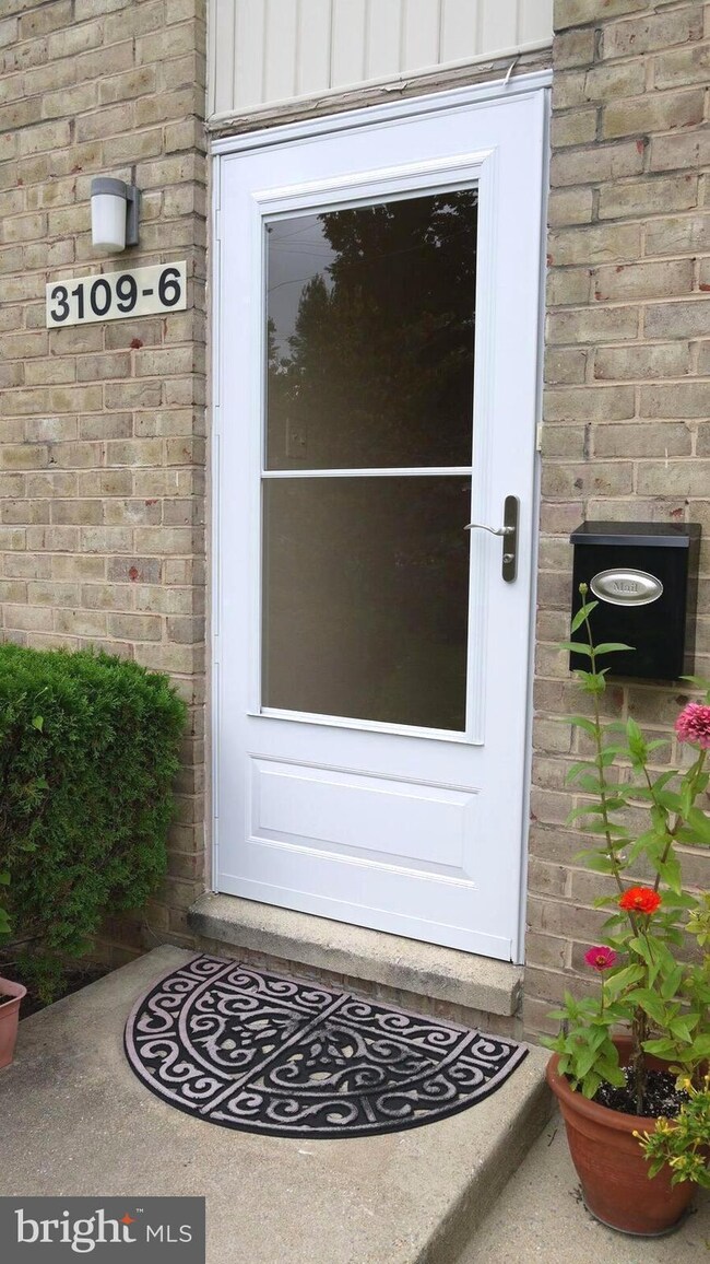 3109 University Blvd W unit 3109F-6, Kensington, MD 20895 - photo 2