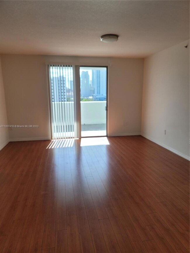 Havana Lofts Condo unit 907, Miami, FL 33128 - photo 2
